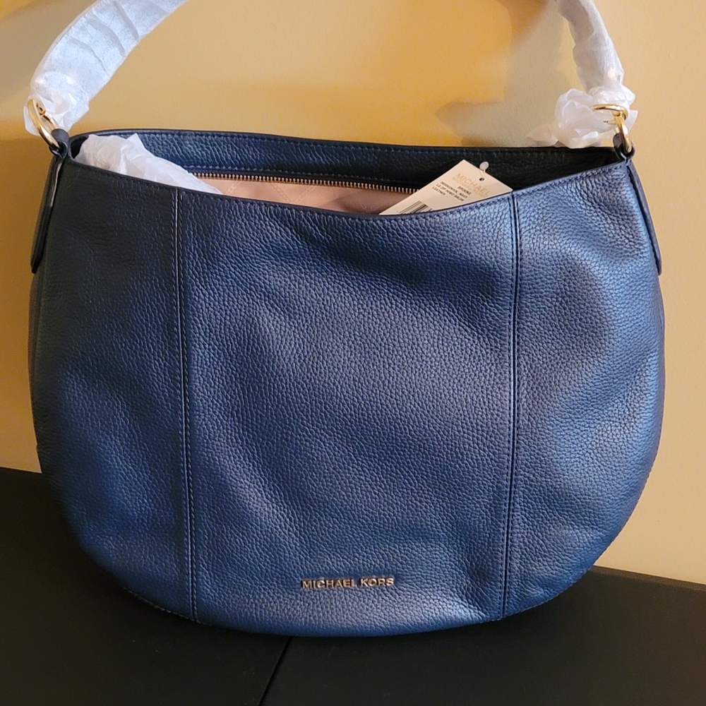 Michael Kors Navy Pebbled Leather large Brooke Hobo Shoulder purse